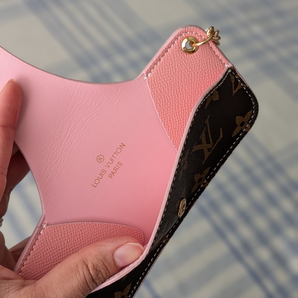 Louis Vuitton Pink and Brown Key Holder - Picture 3 of 4